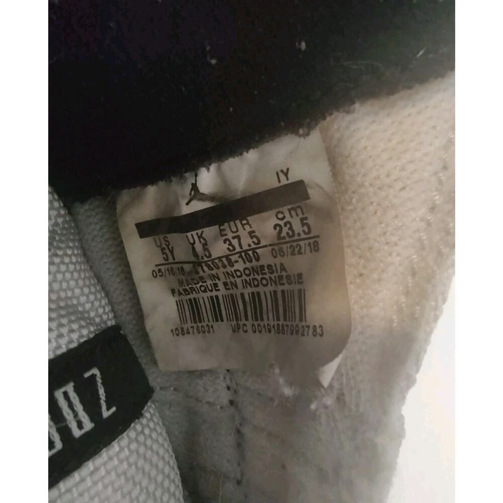 Nike Air Jordan, Retro 11 Concord, Youth Size 5Y, 378038-100, Year 2018, No Box - Picture 4 of 10